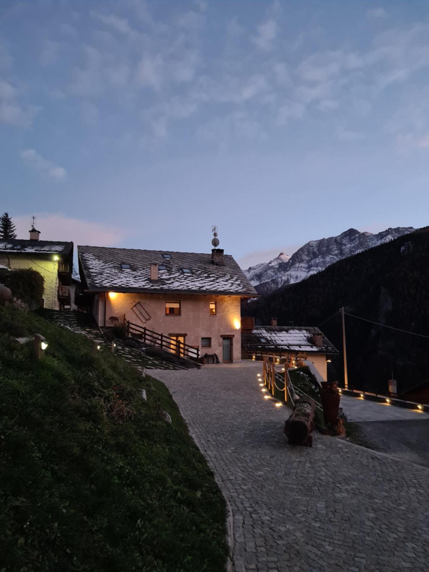 La Maison. Il Nido Dell'Aquila บาร์โดเนกเกีย ภายนอก รูปภาพ